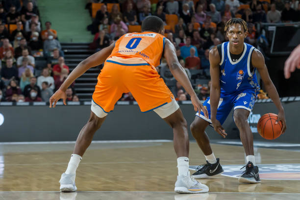 笔签下贝林 笔签下贝林